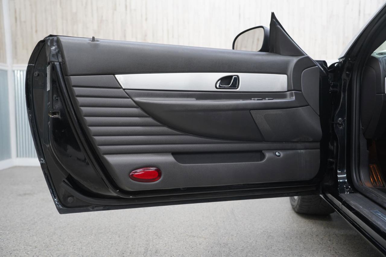 Used 2002 Ford Thunderbird image 24