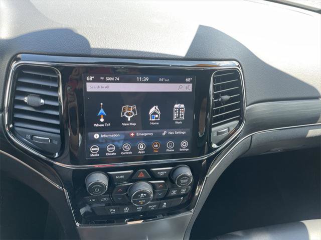 Certified 2020 Jeep Grand Cherokee Limited w/ Premium Lighting Group AWD/4WD image 18