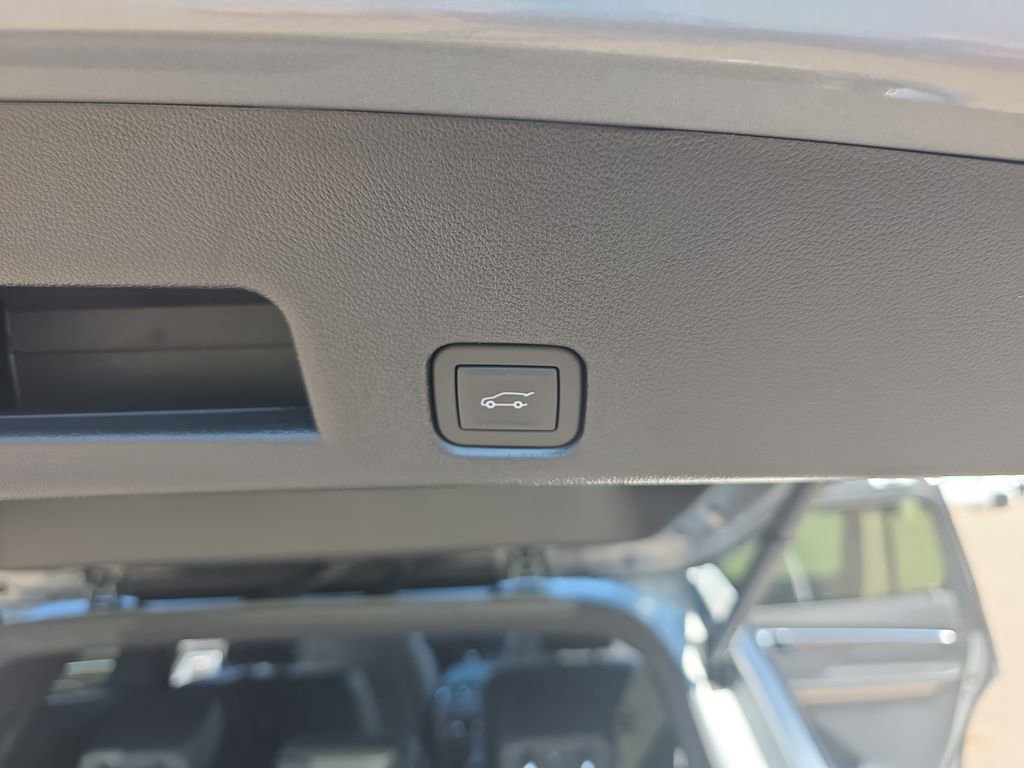 New 2026 Buick Enclave Avenir w/ Super Cruise Package image 14