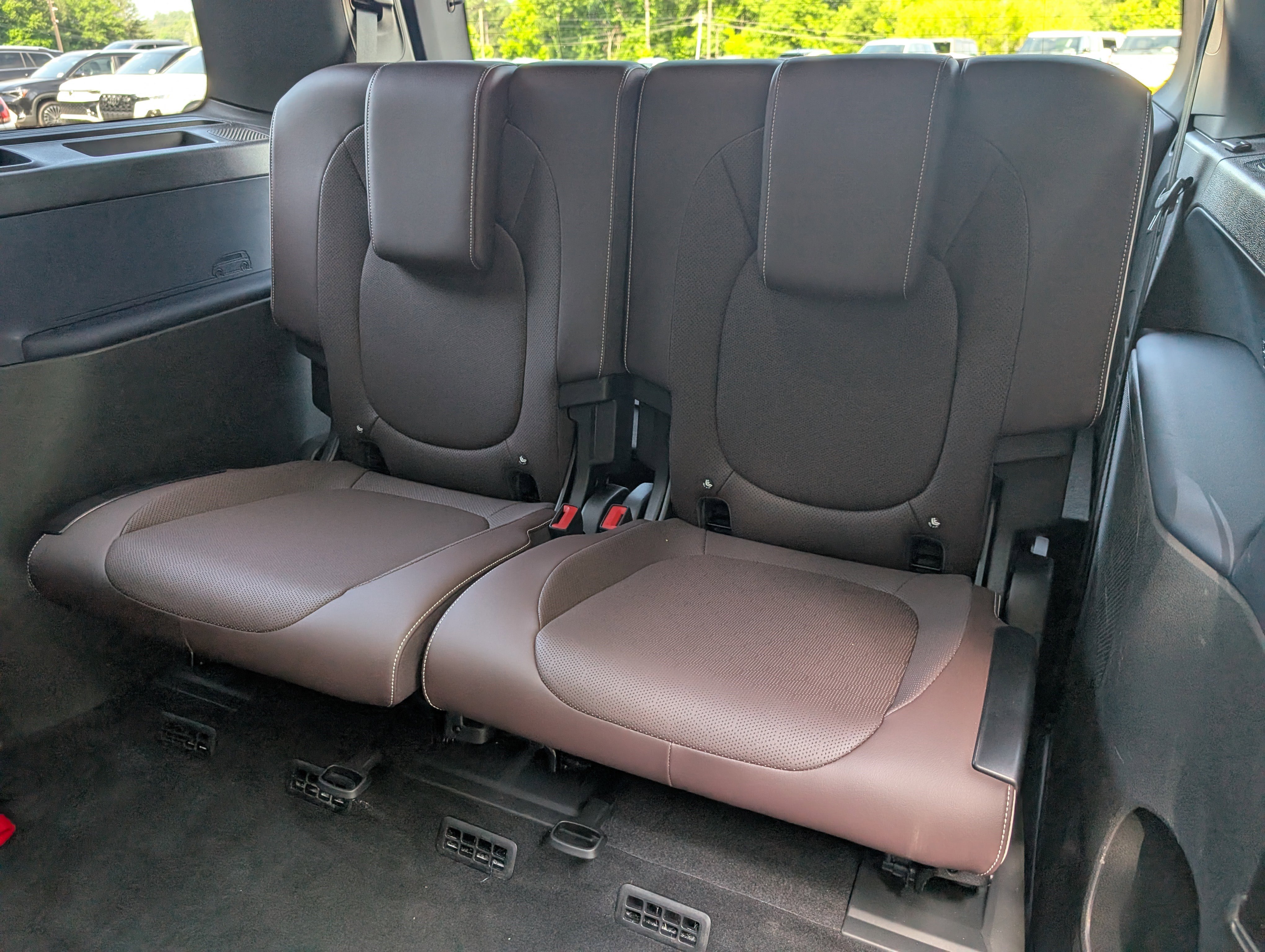 Used 2025 Volkswagen ID. Buzz Pro S Plus RWD image 19