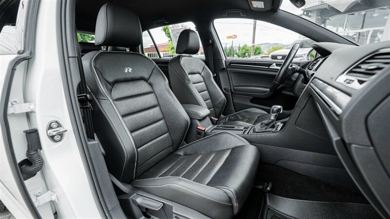 Used 2019 Volkswagen Golf R 4-Door AWD/4WD image 19