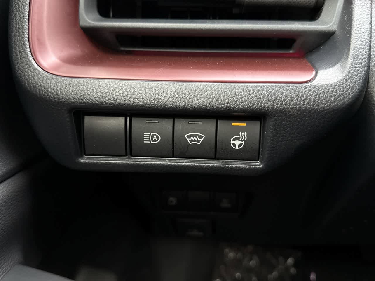Used 2024 Toyota Prius Prime FWD image 21