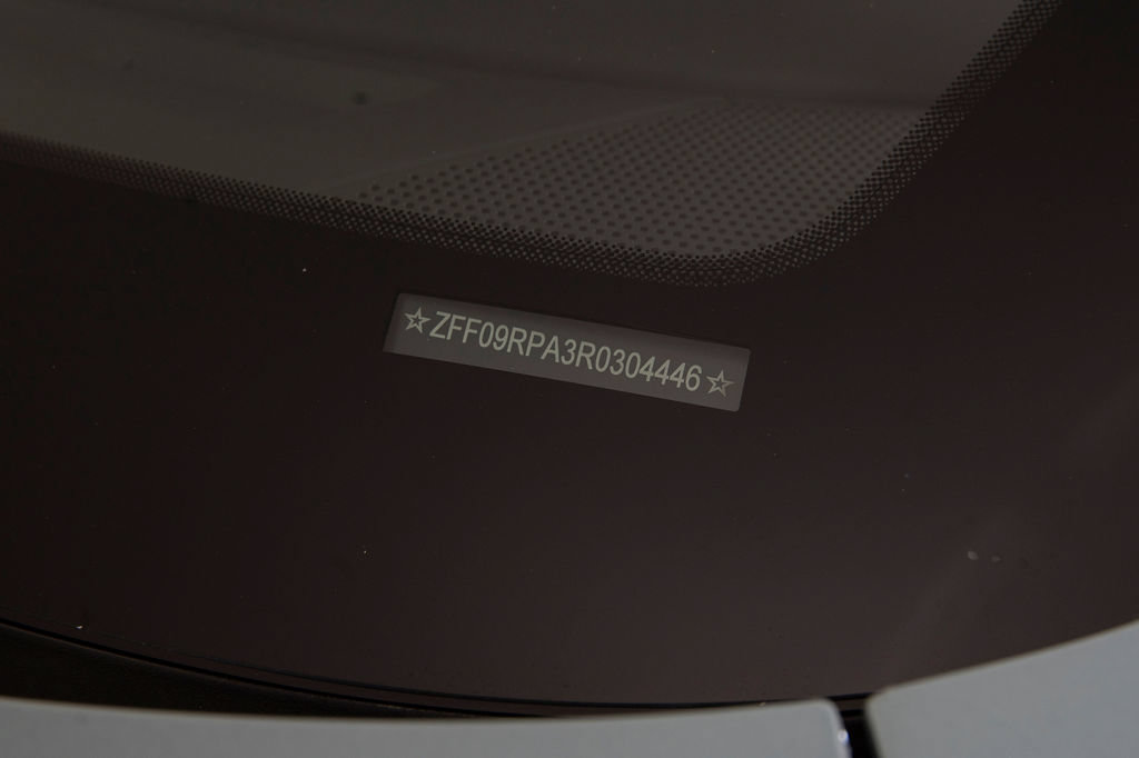 Certified 2024 Ferrari Roma Spider RWD image 38