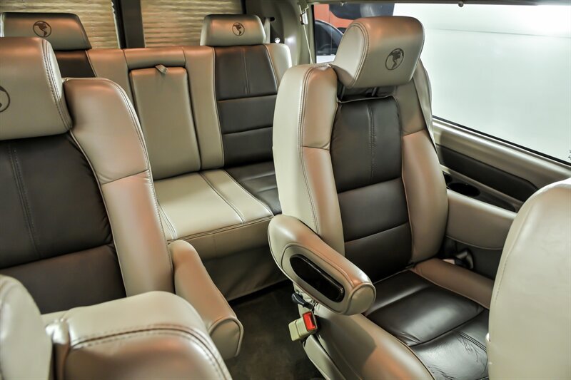 Used 2018 GMC Savana 2500 Extended w/ Enhanced Convenience Package RWD image 14