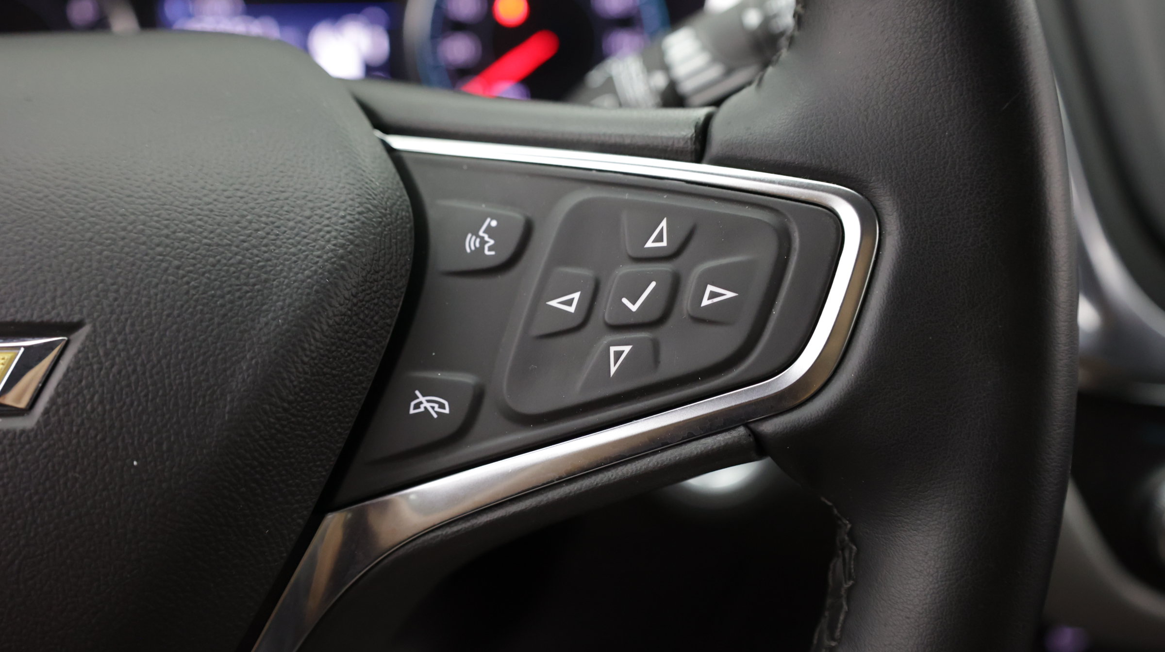 Used 2024 Chevrolet Equinox LT AWD/4WD image 23