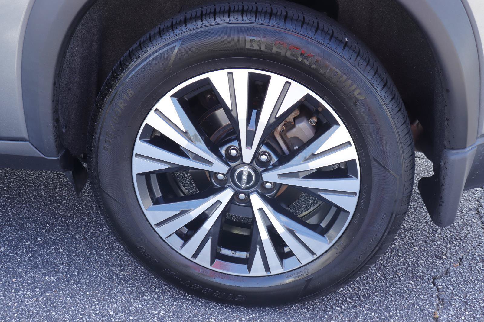 Used 2023 Nissan Rogue SV FWD image 36