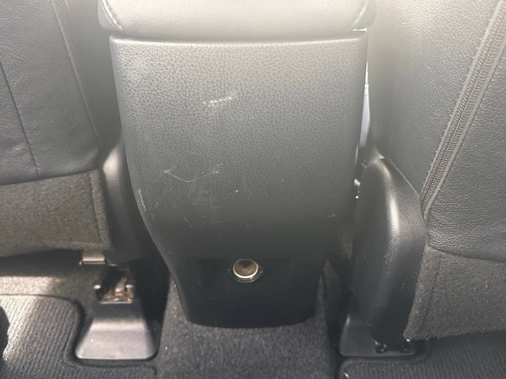 Used 2018 Toyota RAV4 SE w/ Power Extra Value Package AWD/4WD image 38