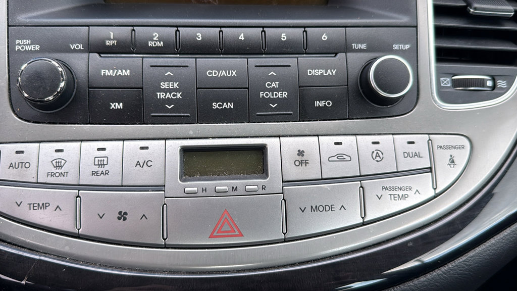 Used 2014 Hyundai Genesis 3.8 RWD image 24