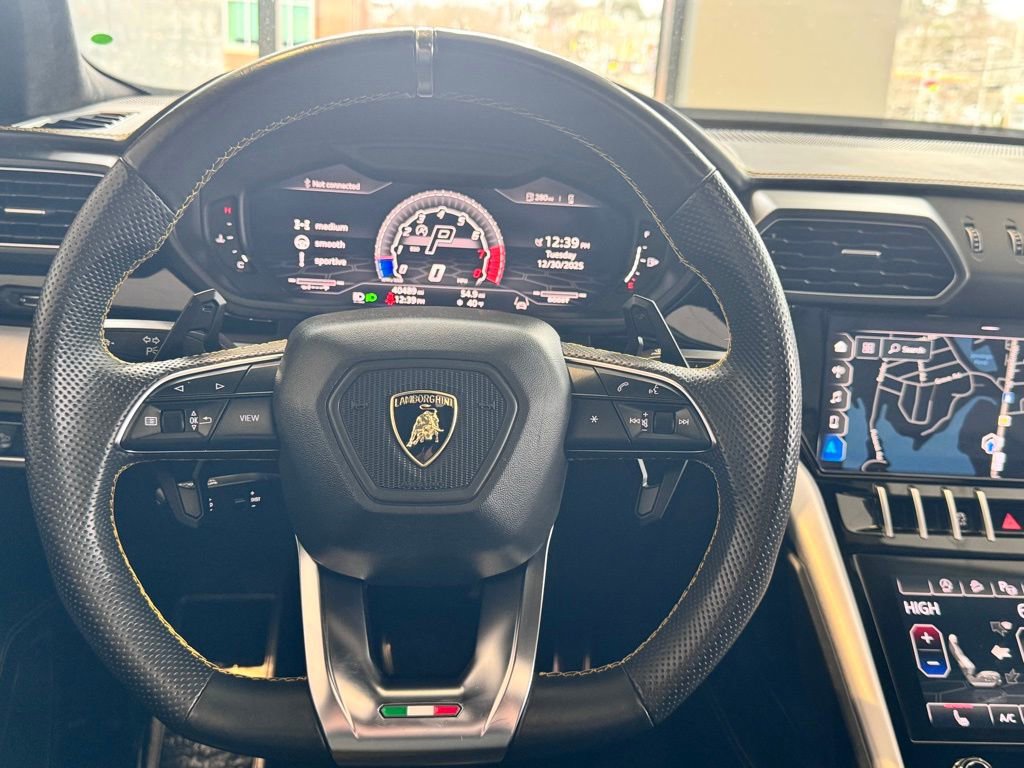 Used 2021 Lamborghini Urus image 43