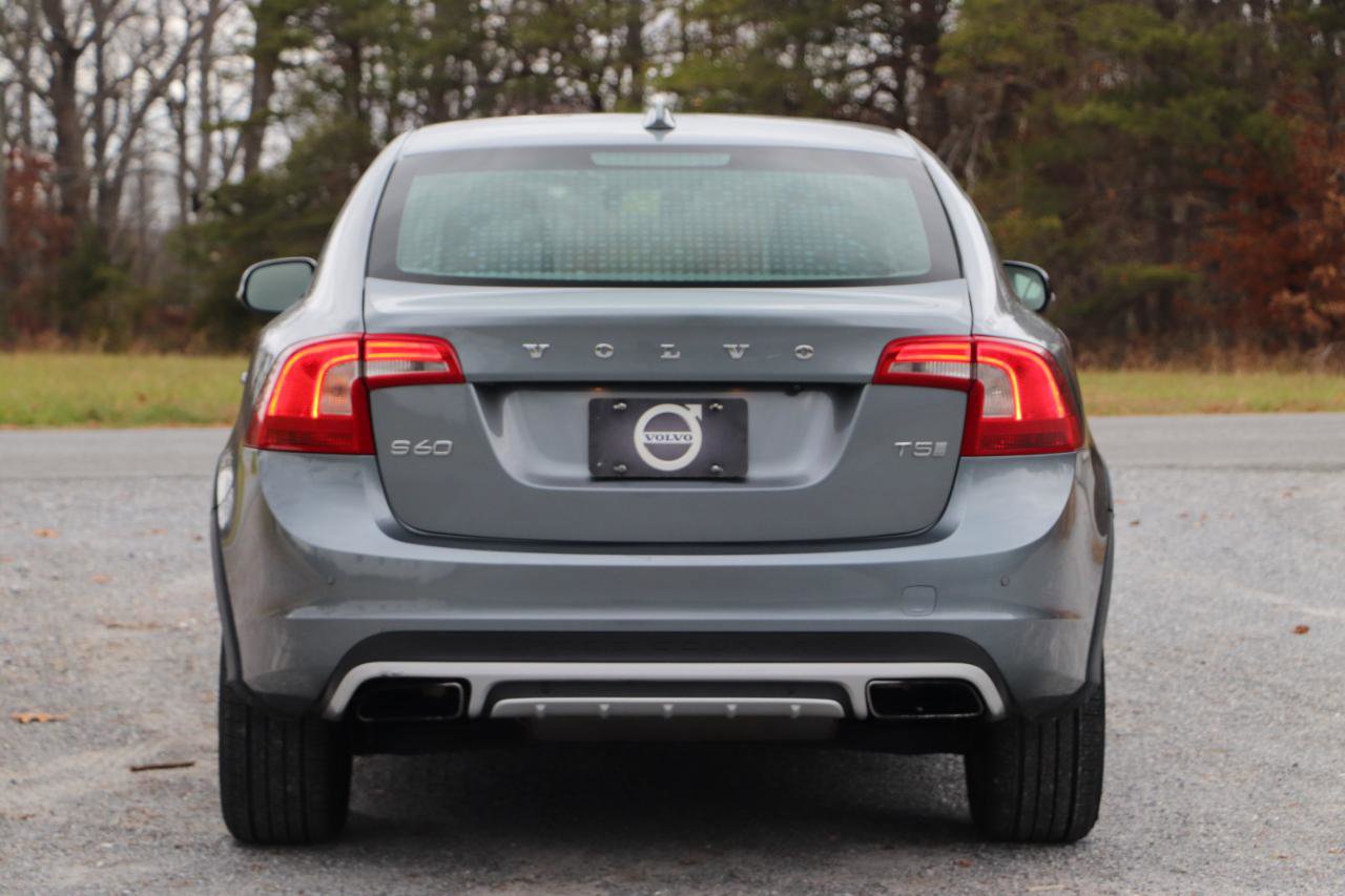Used 2016 Volvo S60 T5 Cross Country Platinum AWD/4WD image 5
