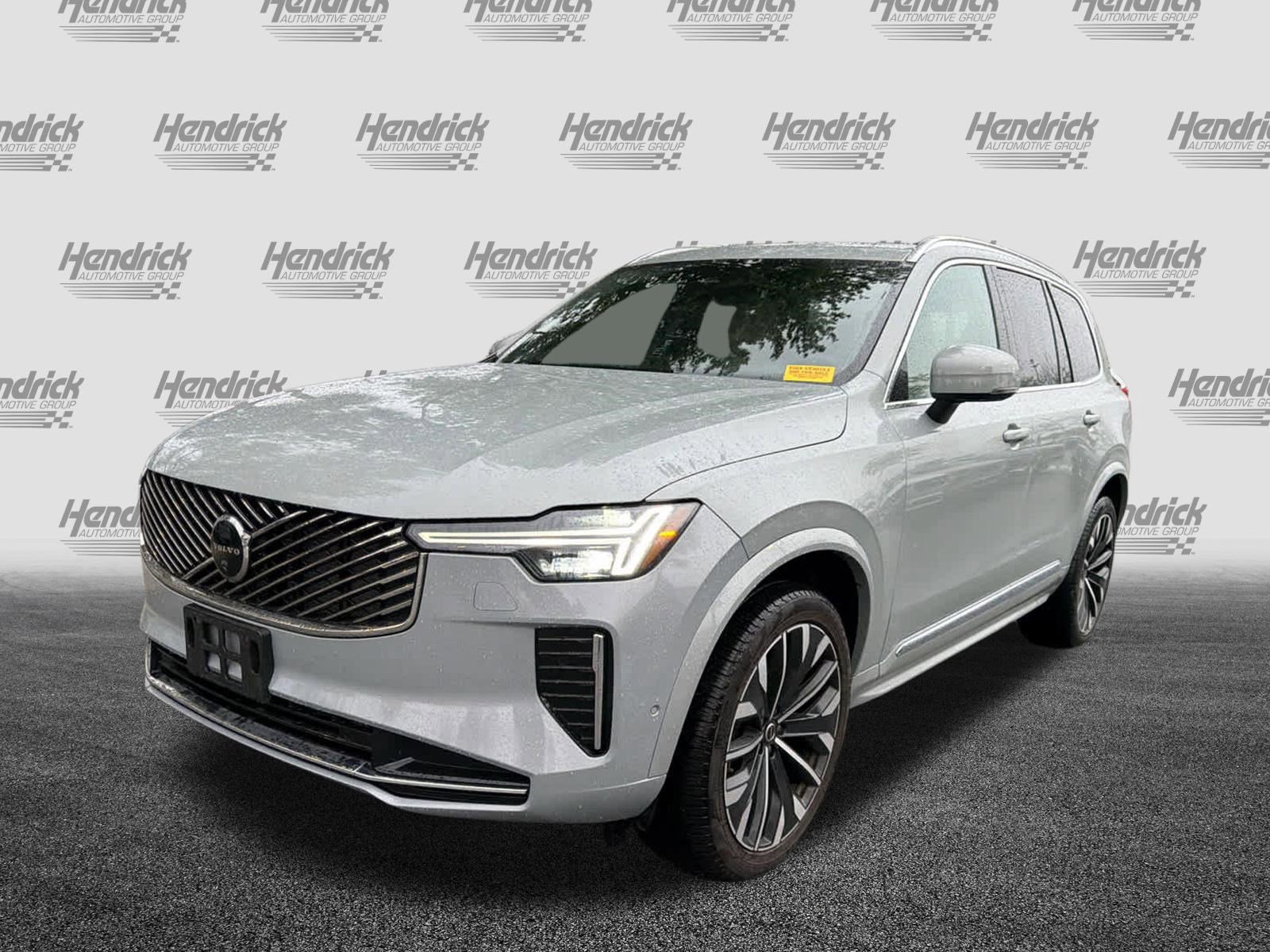 Used 2025 Volvo XC90 B5 Plus image 7