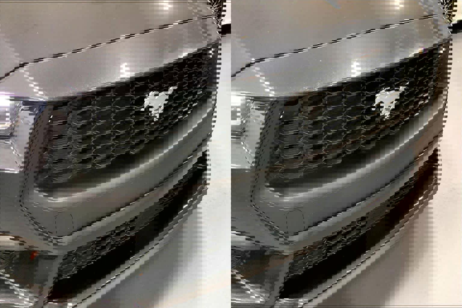 Used 2024 Ford Mustang Convertible image 27