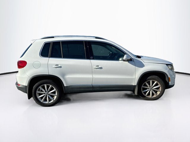 Used 2017 Volkswagen Tiguan Wolfsburg Edition AWD/4WD image 4