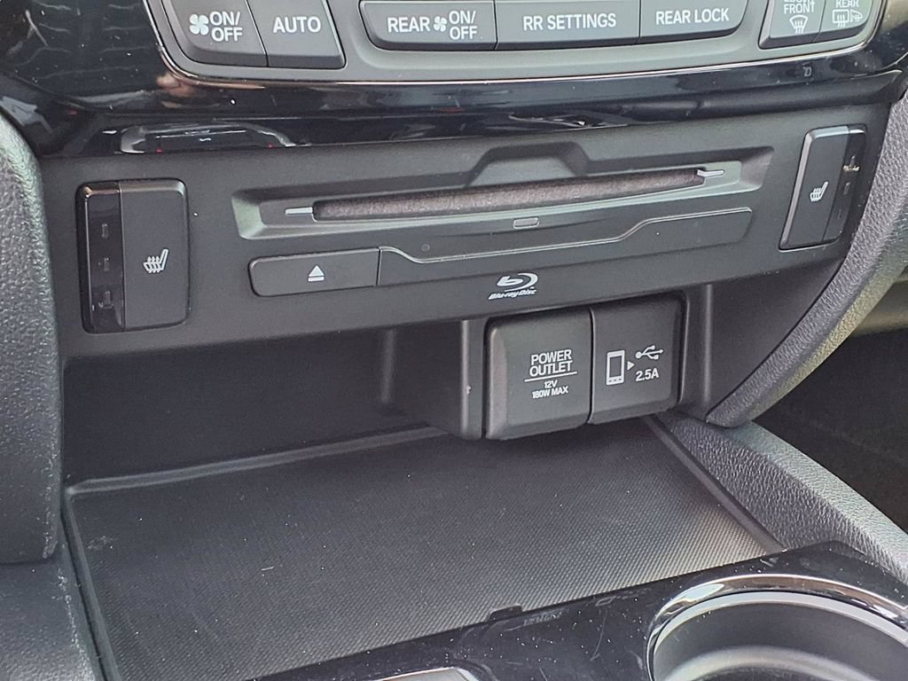 Used 2020 Honda Pilot Touring image 29