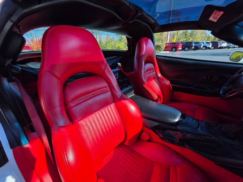 Used 2004 Chevrolet Corvette Coupe w/ Preferred Equipment Group image 37