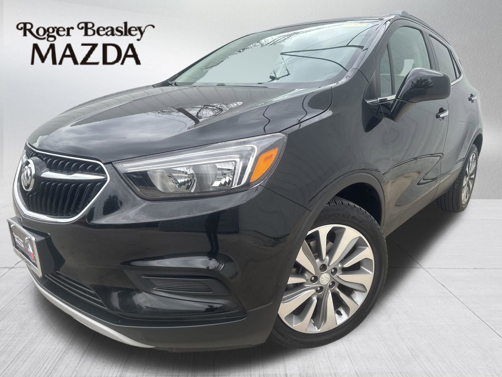 Used 2020 Buick Encore Preferred FWD image 1