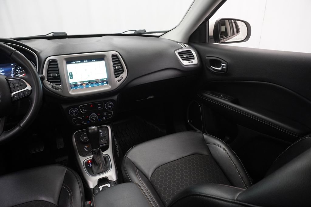Certified 2020 Jeep Compass Latitude image 29