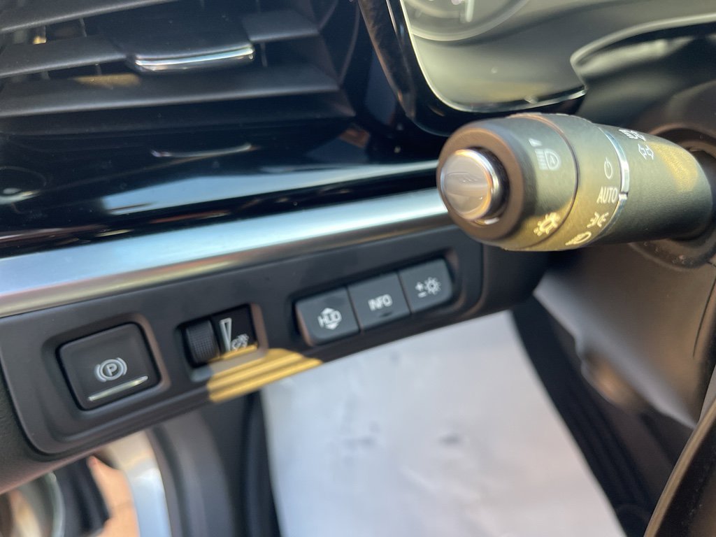 Used 2024 Cadillac XT6 Premium Luxury w/ Platinum Package image 22