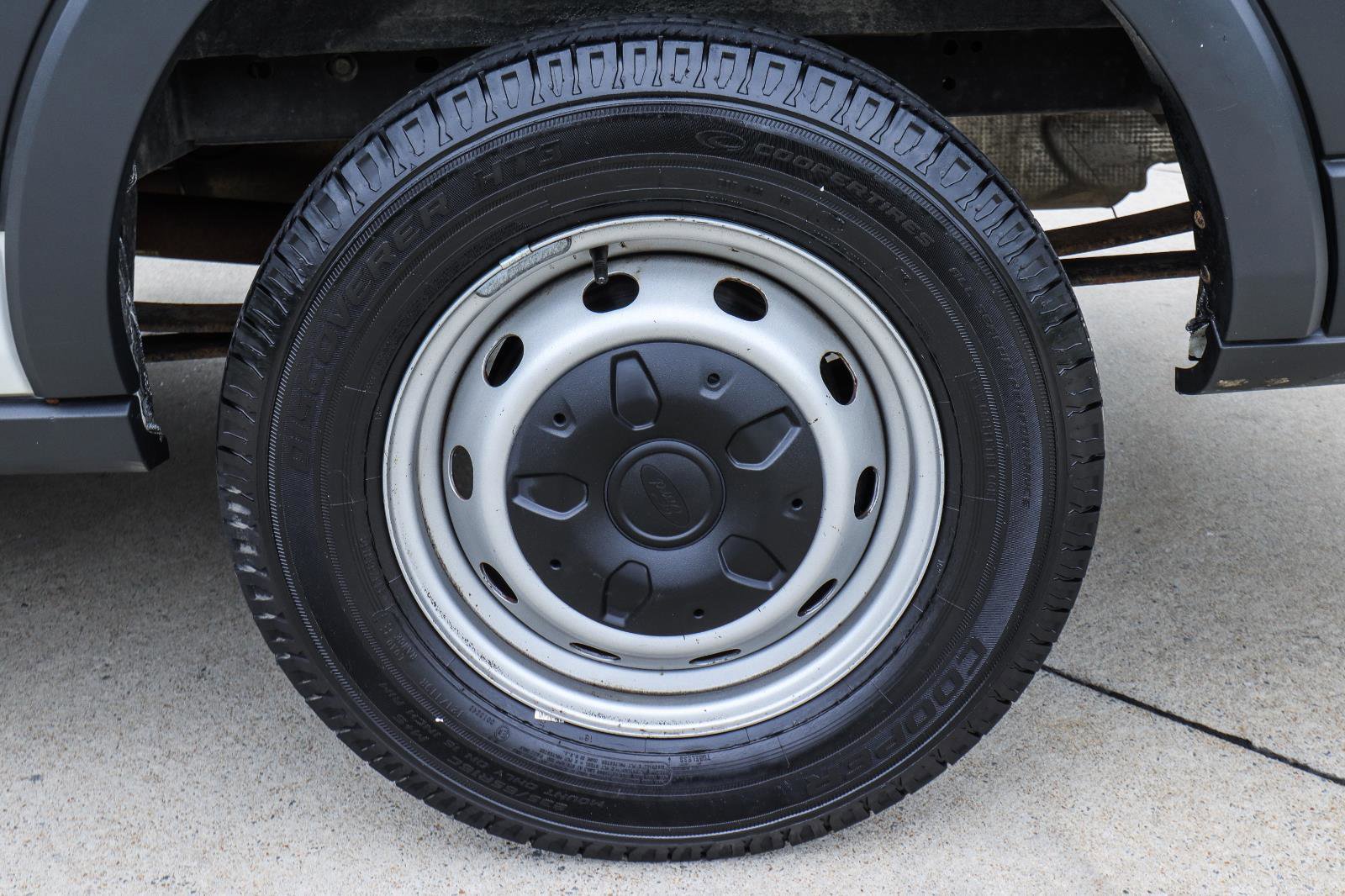Used 2015 Ford Transit 150 148 Medium Roof RWD image 18