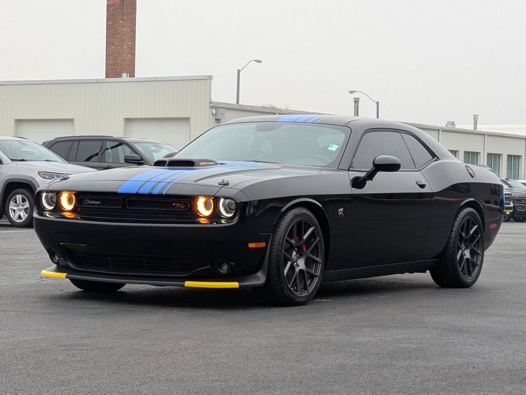 Used 2019 Dodge Challenger R/T Scat Pack w/ Shaker Package RWD image 4