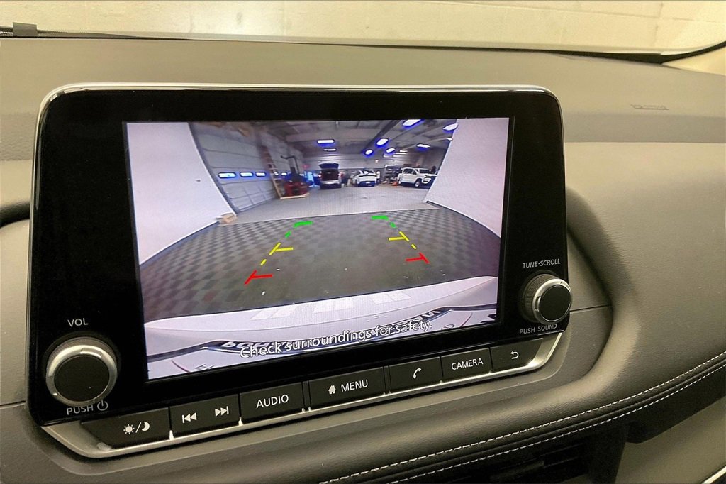 Certified 2025 Nissan Rogue S image 22