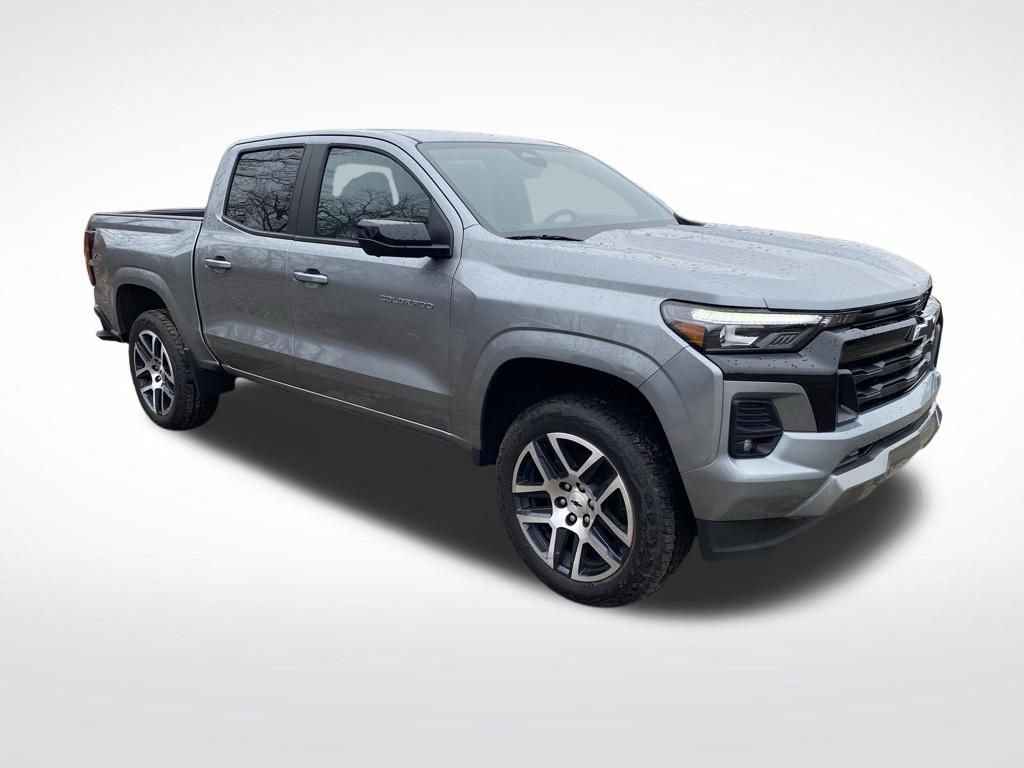 Used 2024 Chevrolet Colorado Z71 w/ Z71 Convenience Package 2 image 9