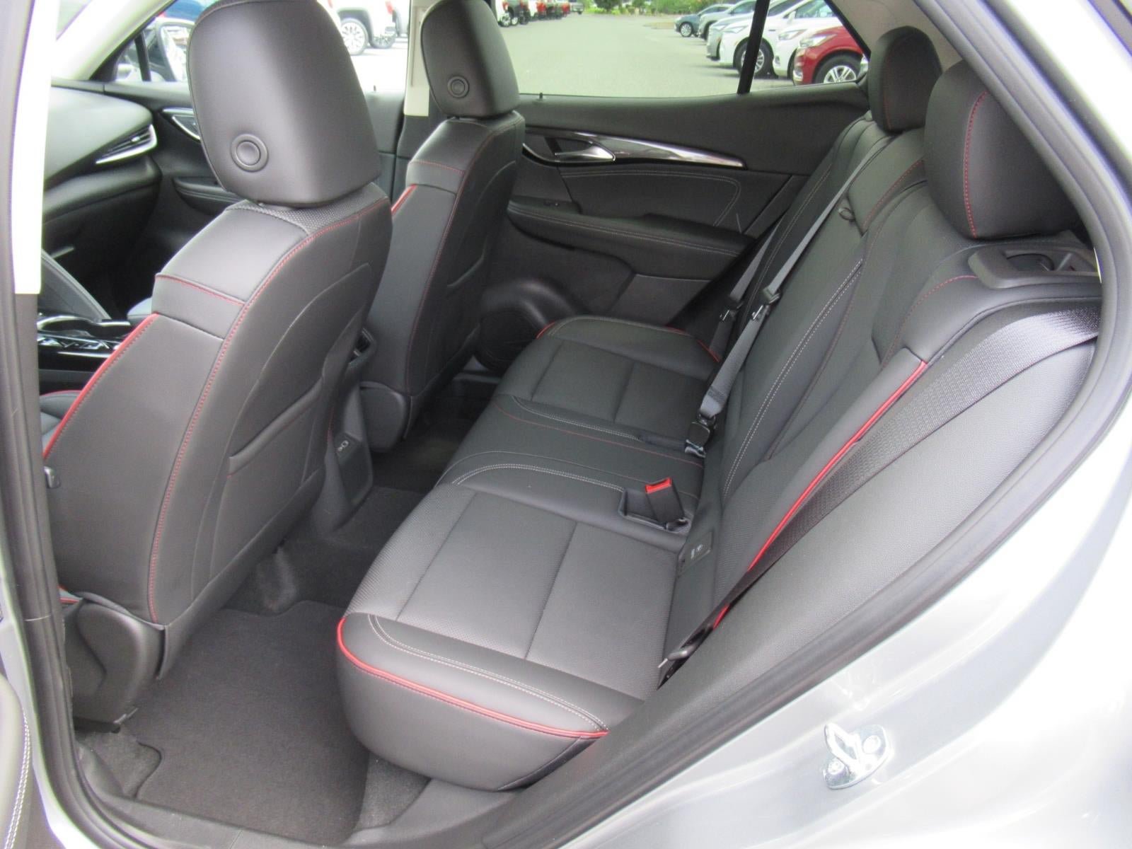 Used 2023 Buick Envision Essence w/ Sport Touring Package FWD image 31