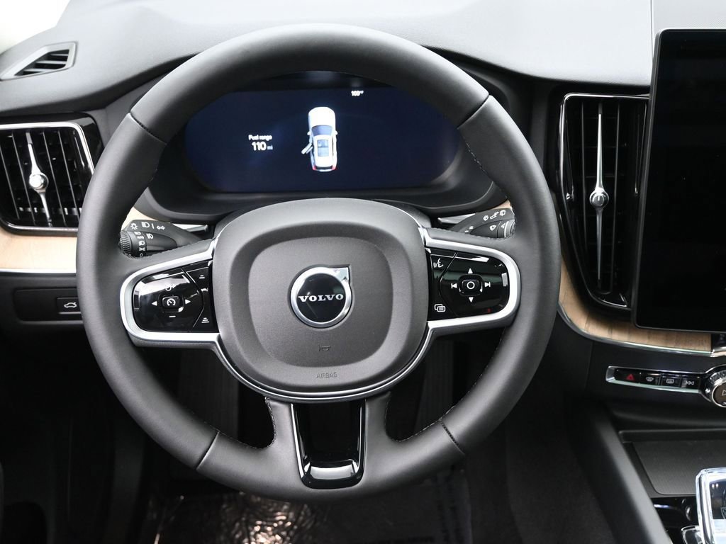 New 2026 Volvo XC60 B5 Plus w/ Protection Package Premier image 18