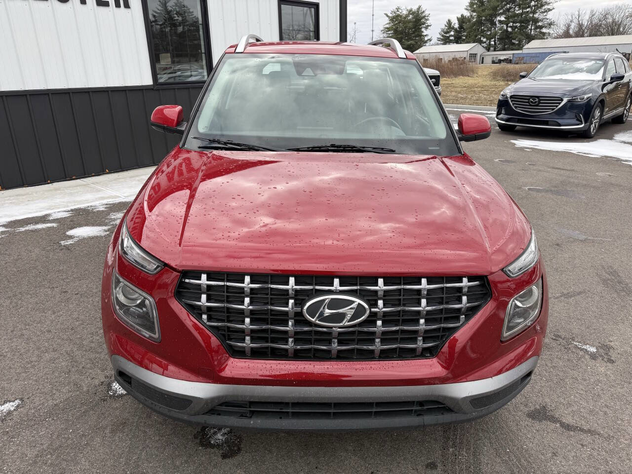 Used 2021 Hyundai Venue SEL image 3