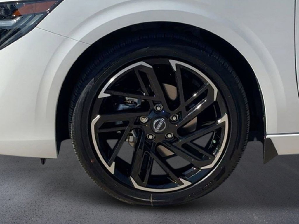 New 2026 Nissan Sentra SR FWD image 9