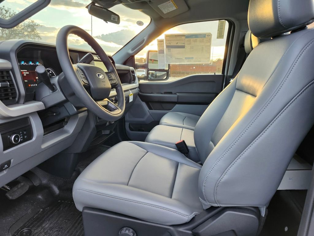 New 2025 Ford F350 XL w/ XL Chrome Package image 8