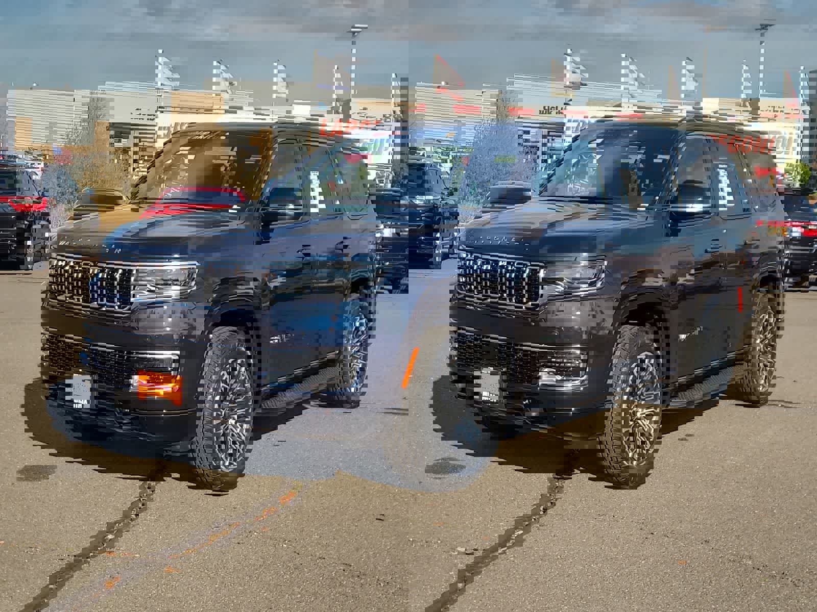 New 2025 Jeep Wagoneer 4WD w/ HD Trailer Tow Package image 1