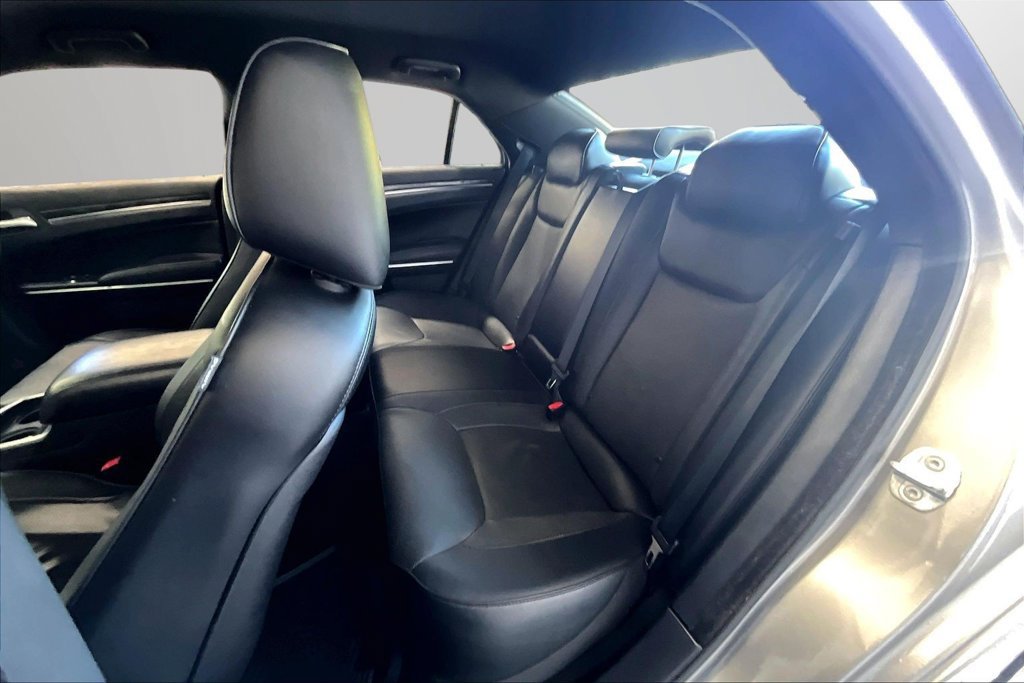 Used 2014 Chrysler 300 C w/ Beats Audio Group AWD/4WD image 21