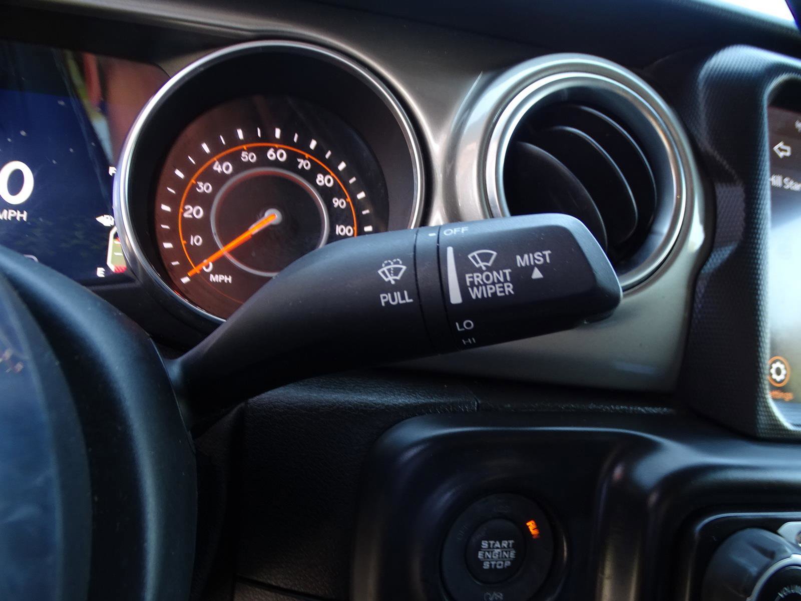 Used 2018 Jeep Wrangler Unlimited Sahara image 28