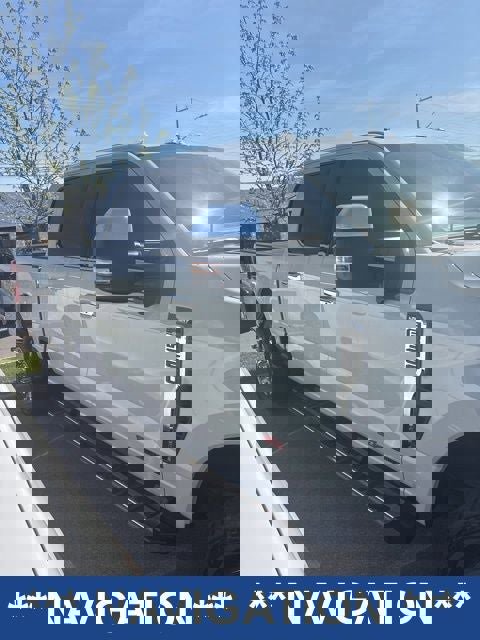 Used 2025 Ford F350 Lariat w/ Chrome Package image 5