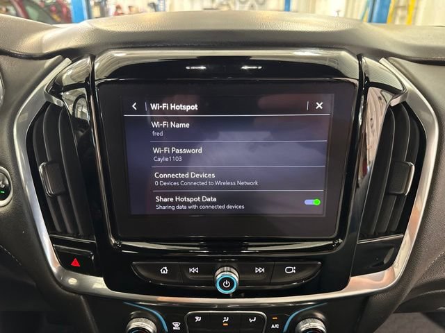 Used 2023 Chevrolet Traverse LT FWD image 25