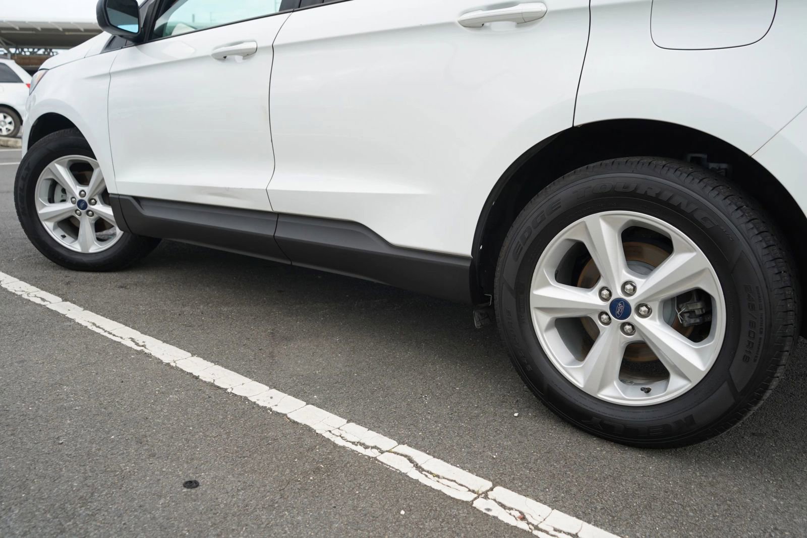 Used 2019 Ford Edge SE image 6