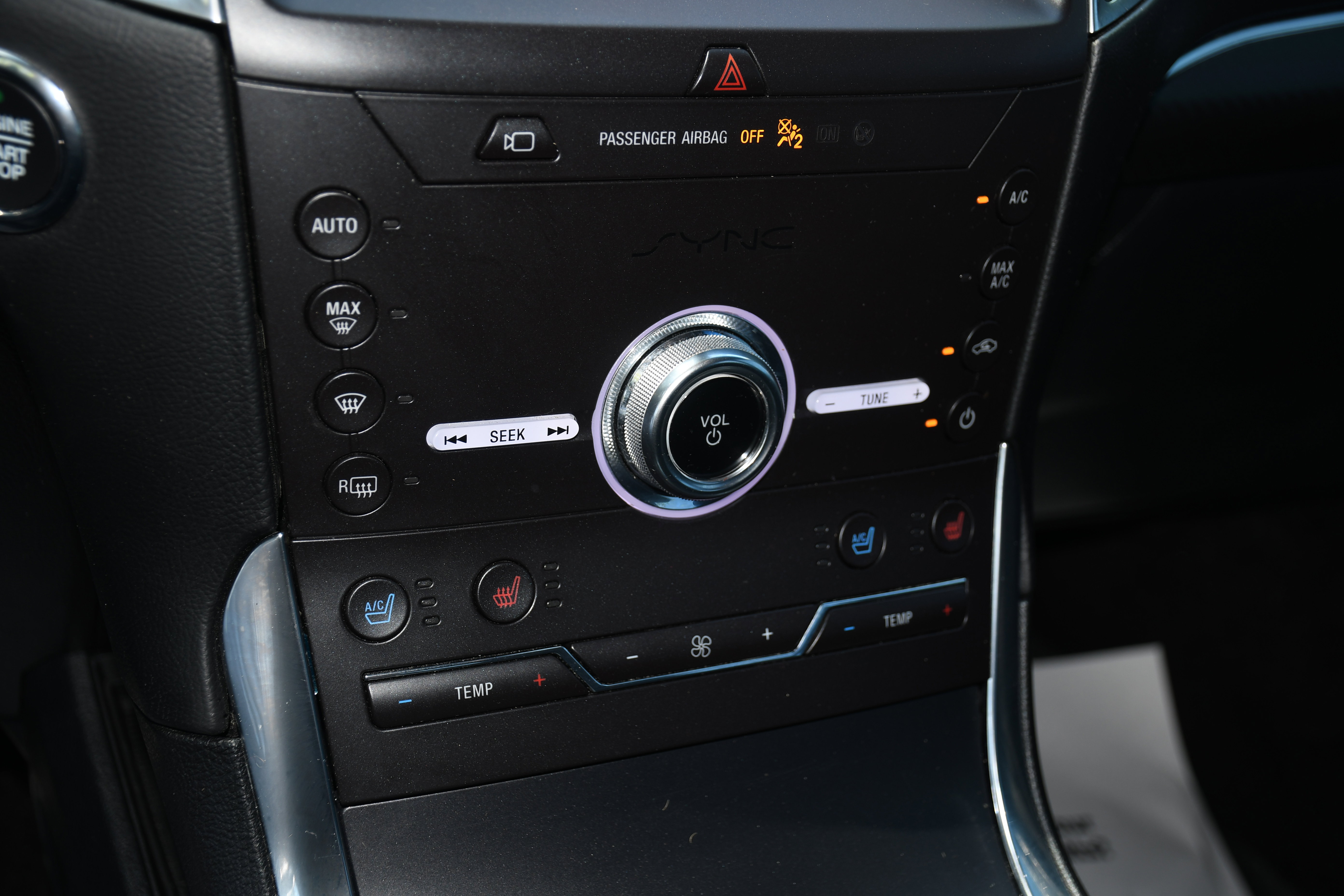 Used 2020 Ford Edge ST w/ Equipment Group 401A AWD/4WD image 14