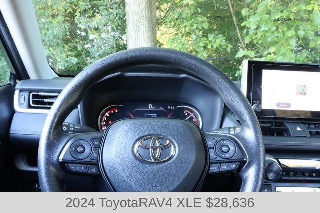 Used 2024 Toyota RAV4 XLE image 5