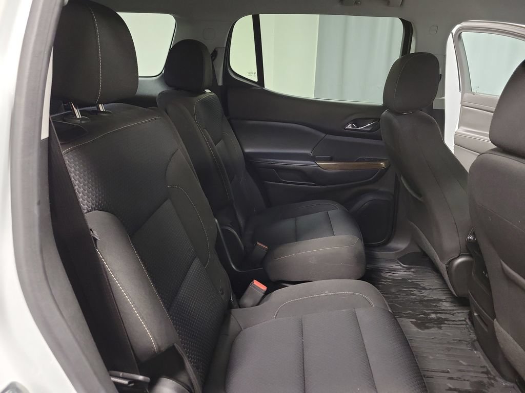 Used 2023 GMC Acadia SLE FWD image 32