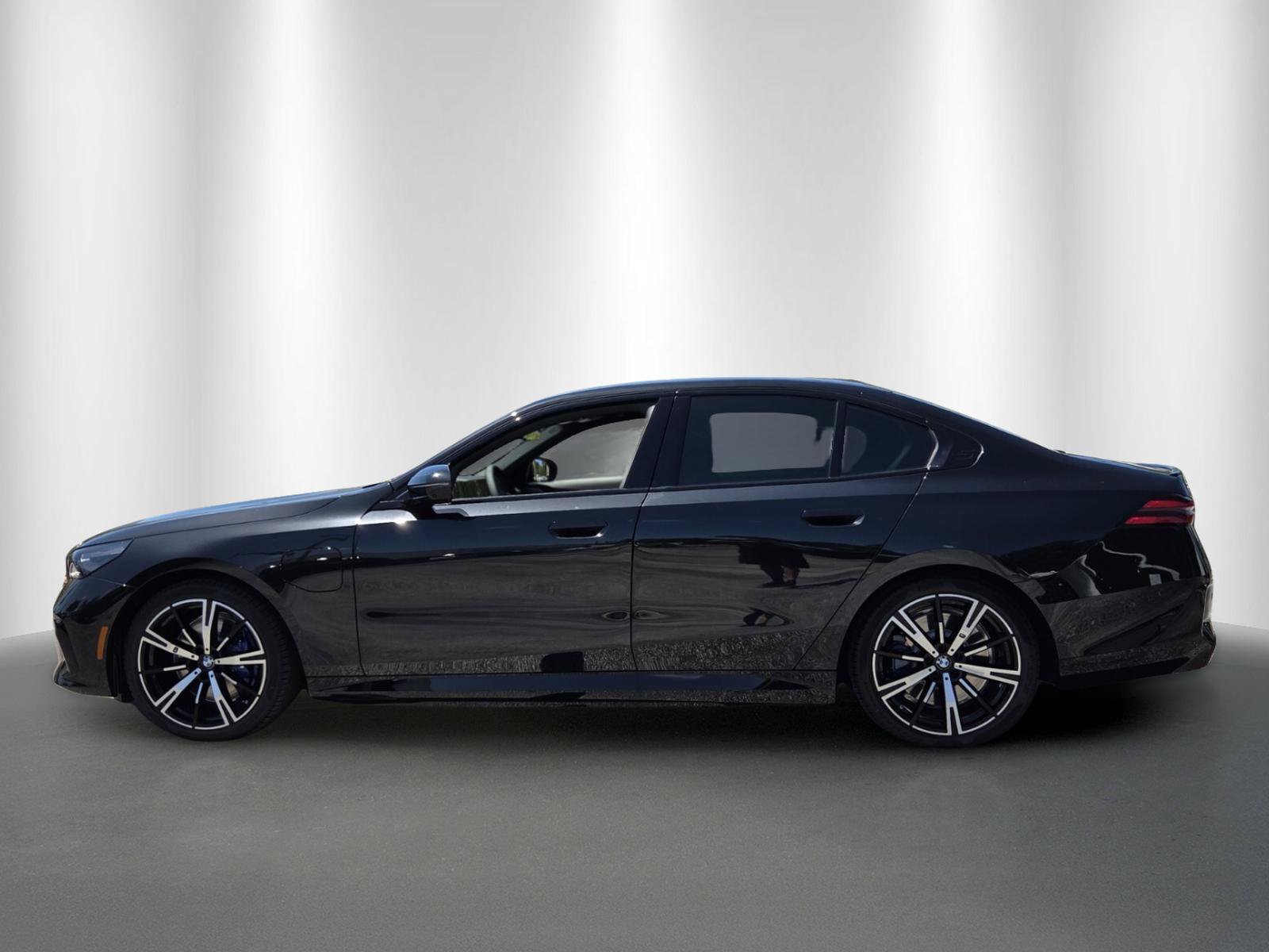 New 2027 BMW 550e xDrive AWD/4WD image 4