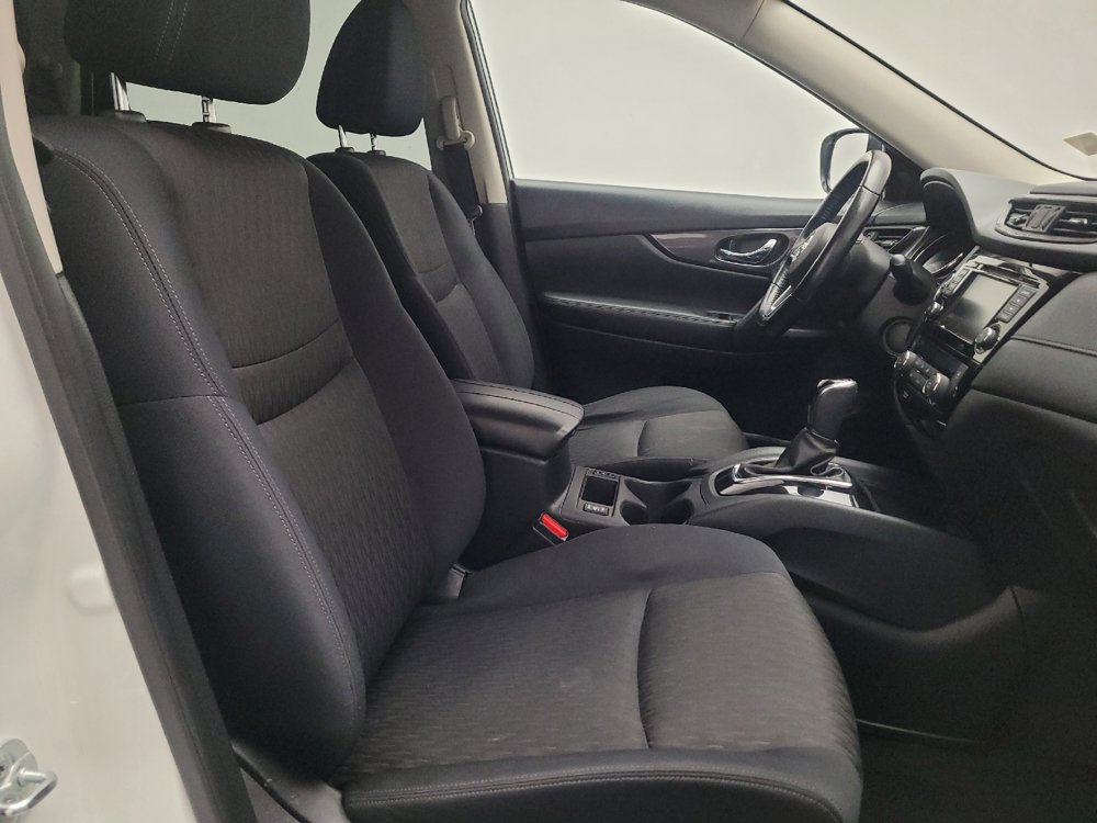 Used 2020 Nissan Rogue SV FWD image 21
