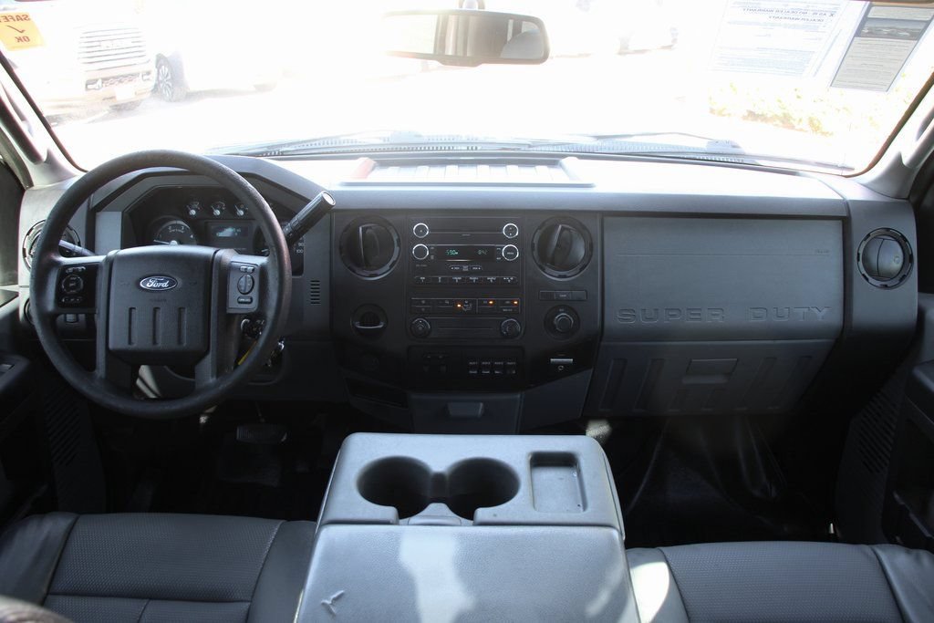 Used 2016 Ford F550 2WD Crew Cab Super Duty image 24