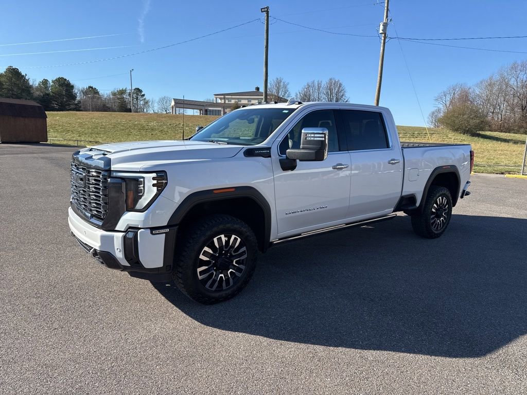 Used 2024 GMC Sierra 2500 Denali Ultimate w/ Max Trailering Package image 7