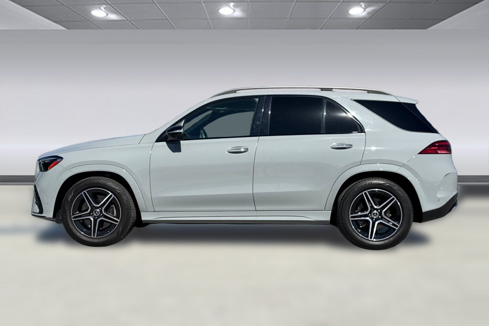 Certified 2024 Mercedes-Benz GLE 450 4MATIC image 2