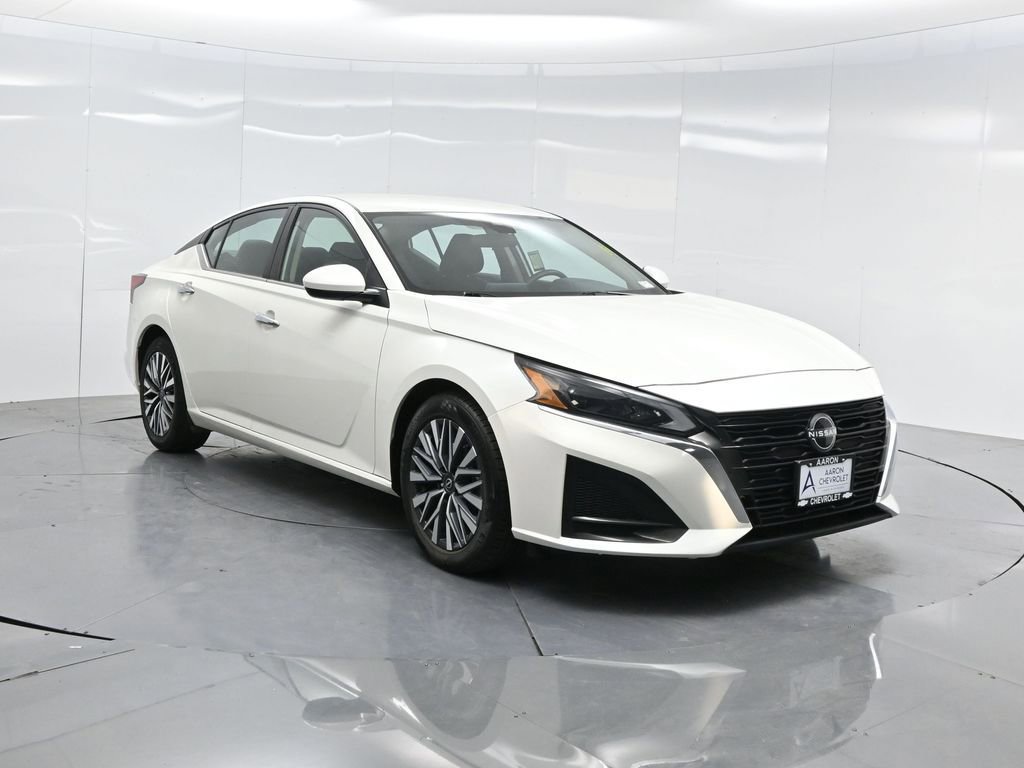 Used 2023 Nissan Altima 2.5 SV image 41