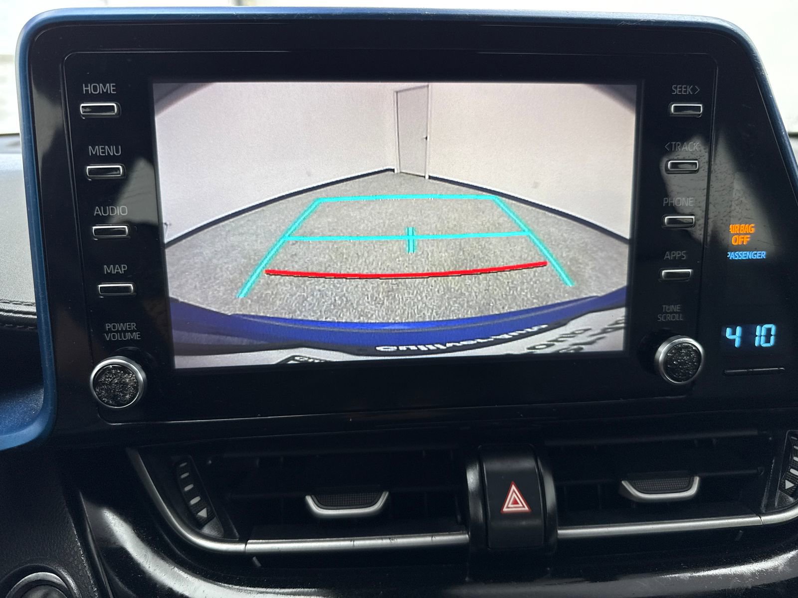 Used 2019 Toyota C-HR XLE FWD image 28