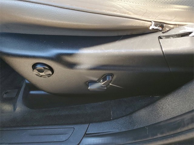 Used 2014 Jeep Grand Cherokee Laredo w/ Security & Convenience Group image 24