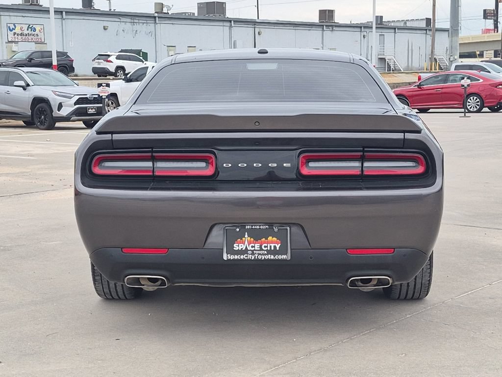 Used 2022 Dodge Challenger GT RWD image 5