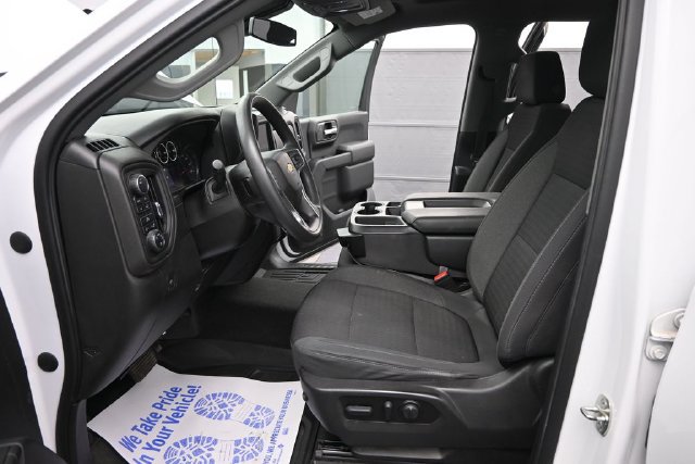 Used 2022 Chevrolet Silverado 1500 Custom w/ Safety Confidence Package AWD/4WD image 10